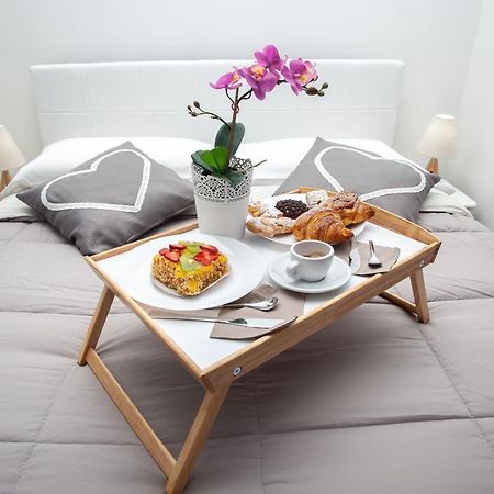 Alba Del Capo Bed & Breakfast ปาแลร์โม ภายนอก รูปภาพ