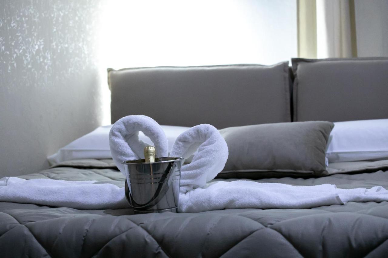 Alba Del Capo Bed & Breakfast ปาแลร์โม ภายนอก รูปภาพ