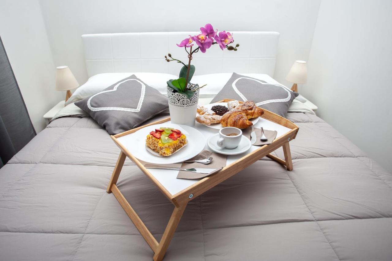 Alba Del Capo Bed & Breakfast ปาแลร์โม ภายนอก รูปภาพ